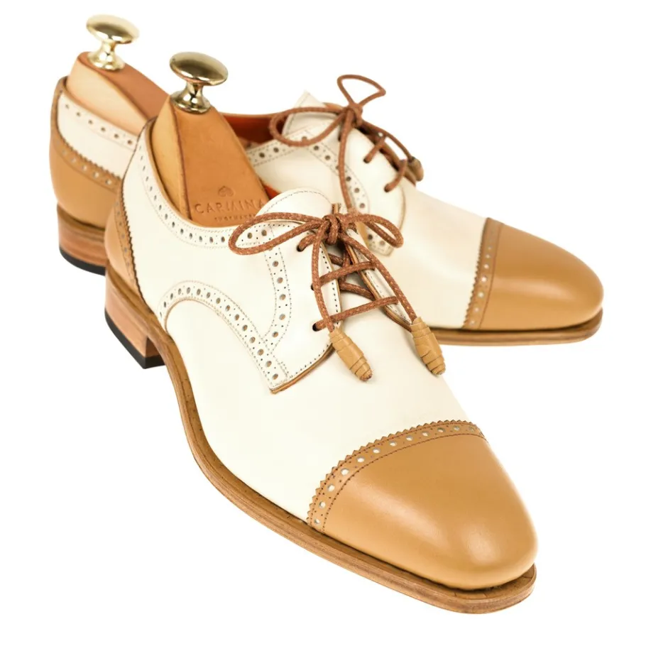 blucher_femme_orteil_droit_vitello_camel__carmina_0.webp Shop Carmina BLUCHER FEMME ORTEIL DROIT VITELLO CAMEL |
