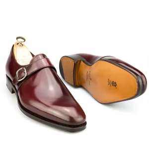 Shop Carmina CHAUSSURE A BOUCLES CORDOVAN BORDEAUX | BURGUNDY