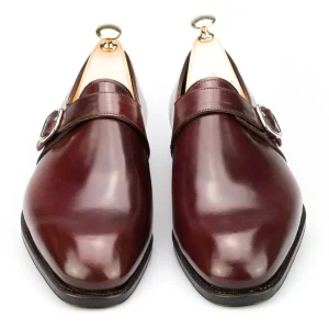 Shop Carmina CHAUSSURE A BOUCLES CORDOVAN BORDEAUX | BURGUNDY