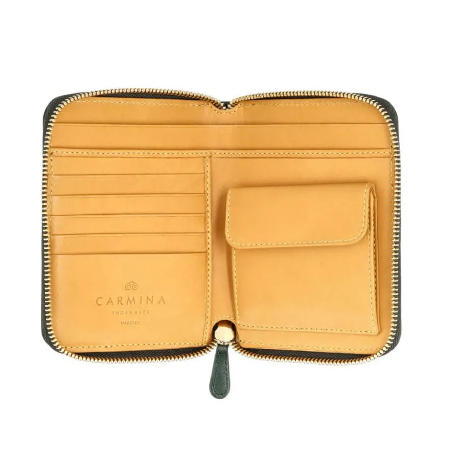 portefeuille_de_taille_moyenne_pour_femme_1-1.webp Hot Carmina PORTEFEUILLE DE TAILLE MOYENNE POUR FEMME GREEN